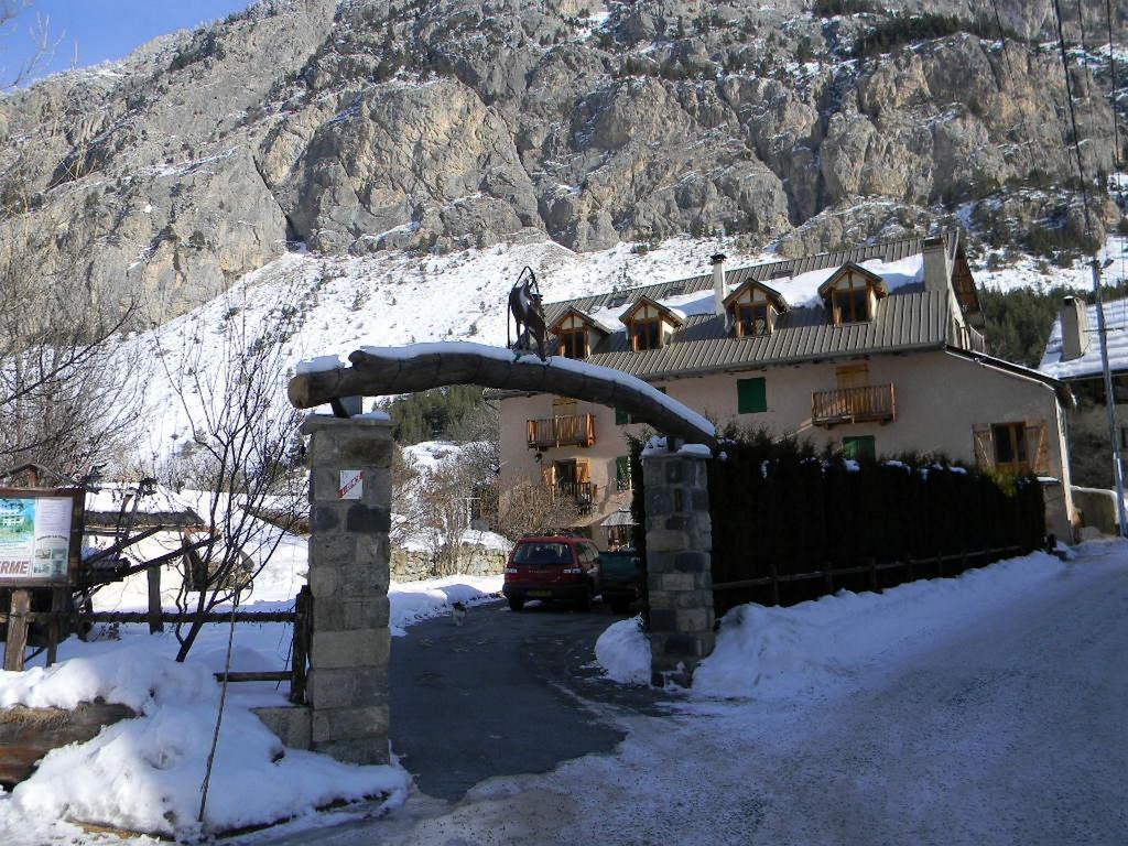 Auberge La Cleida Nevache Exterior photo
